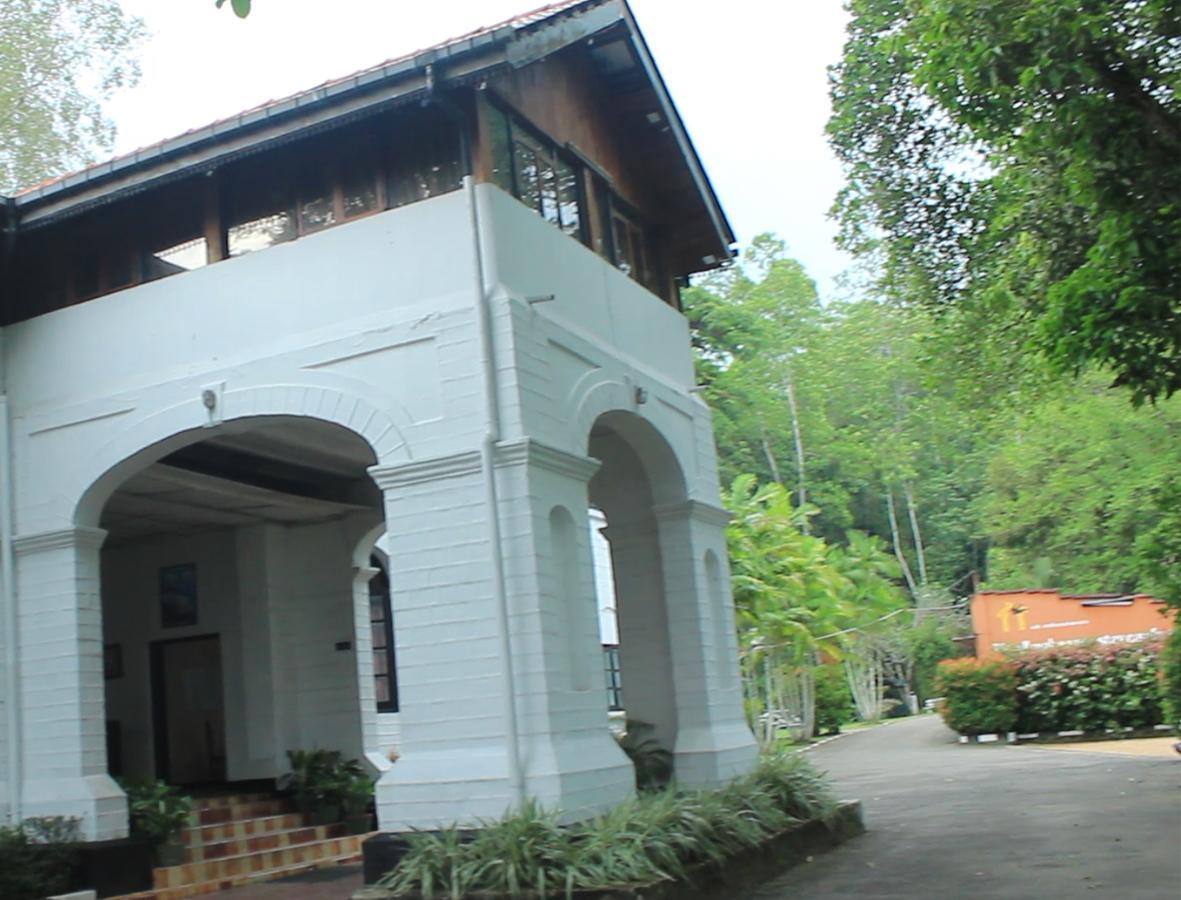 Ratnapura Rest House Otel Dış mekan fotoğraf